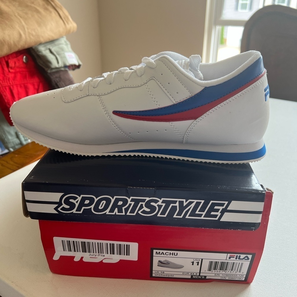 NIB Men's Fila Machu Low Profile Red/White/Blue Accents 🔥🔥 - Picture 5 of 7